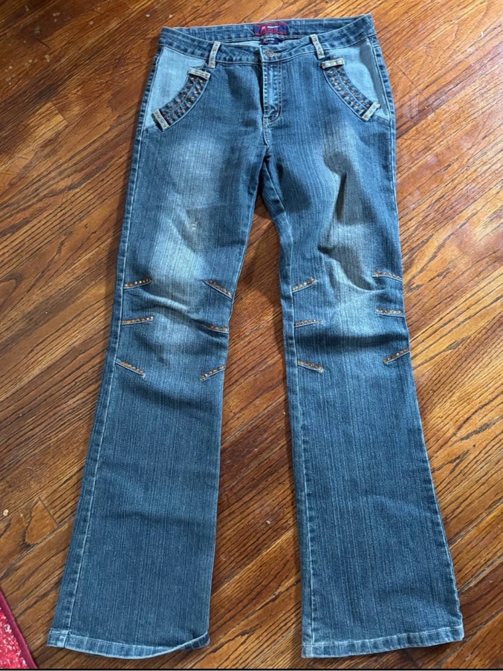 Women’s Blue Denim Platinum Plush Jeans with Studded Detail Sz-11 bootcut